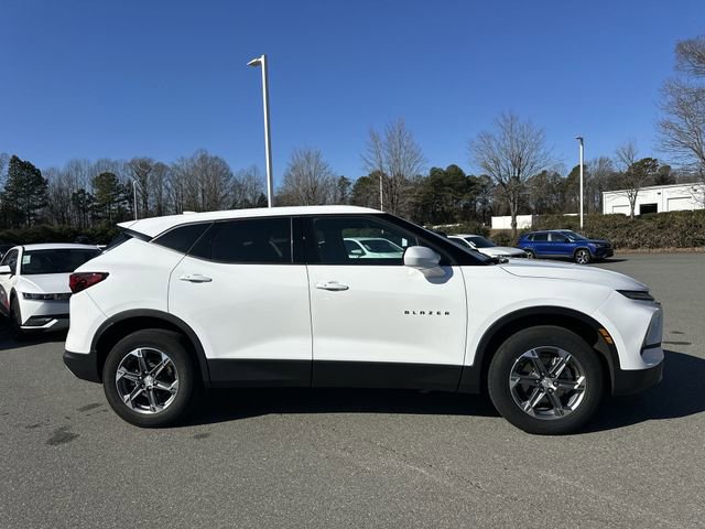 Used 2023 Chevrolet Blazer LT w/ Driver Confidence Package image 6