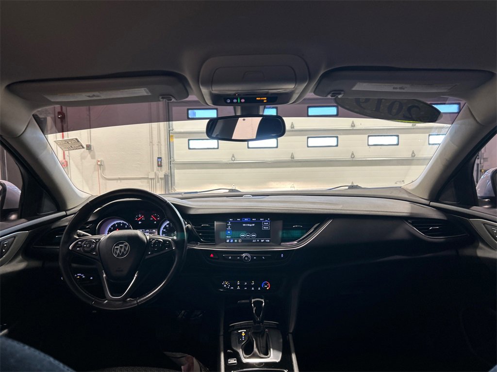 Used 2019 Buick Regal Preferred image 29