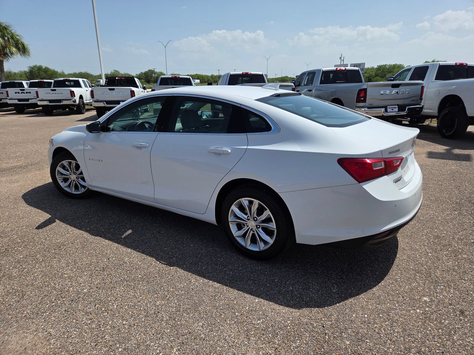 Used 2024 Chevrolet Malibu LT FWD image 5
