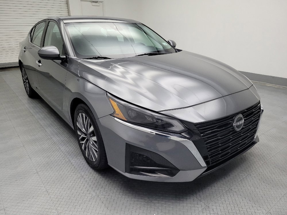 Used 2023 Nissan Altima 2.5 SV image 13