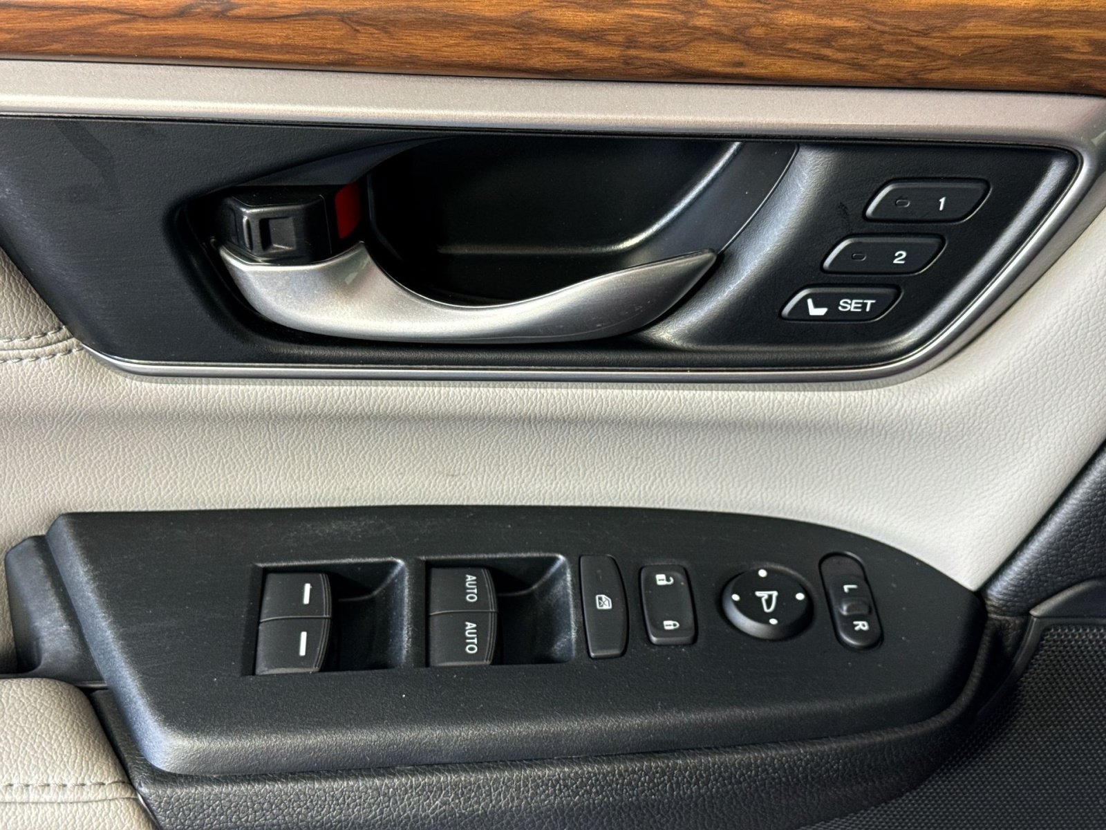Used 2022 Honda CR-V Touring image 15
