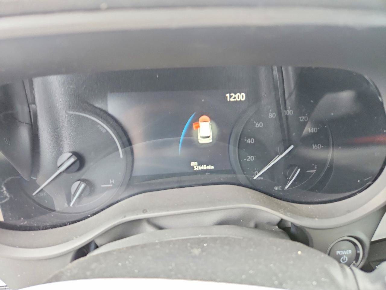 Used 2025 Toyota Sienna XLE FWD image 8