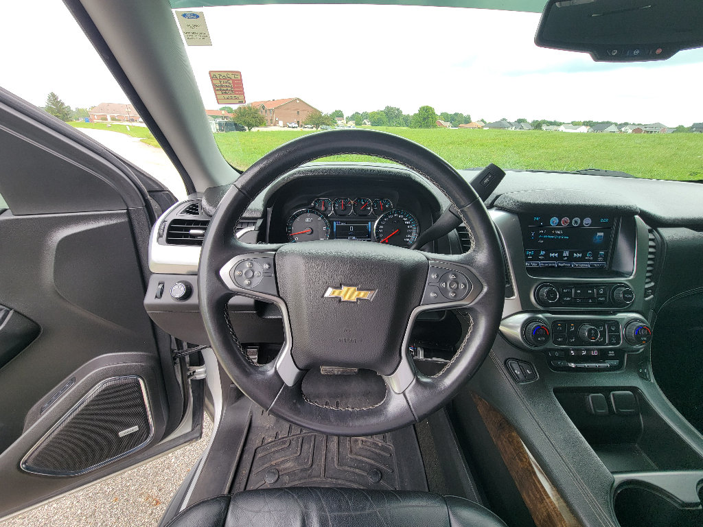 Used 2017 Chevrolet Suburban LT AWD/4WD image 12