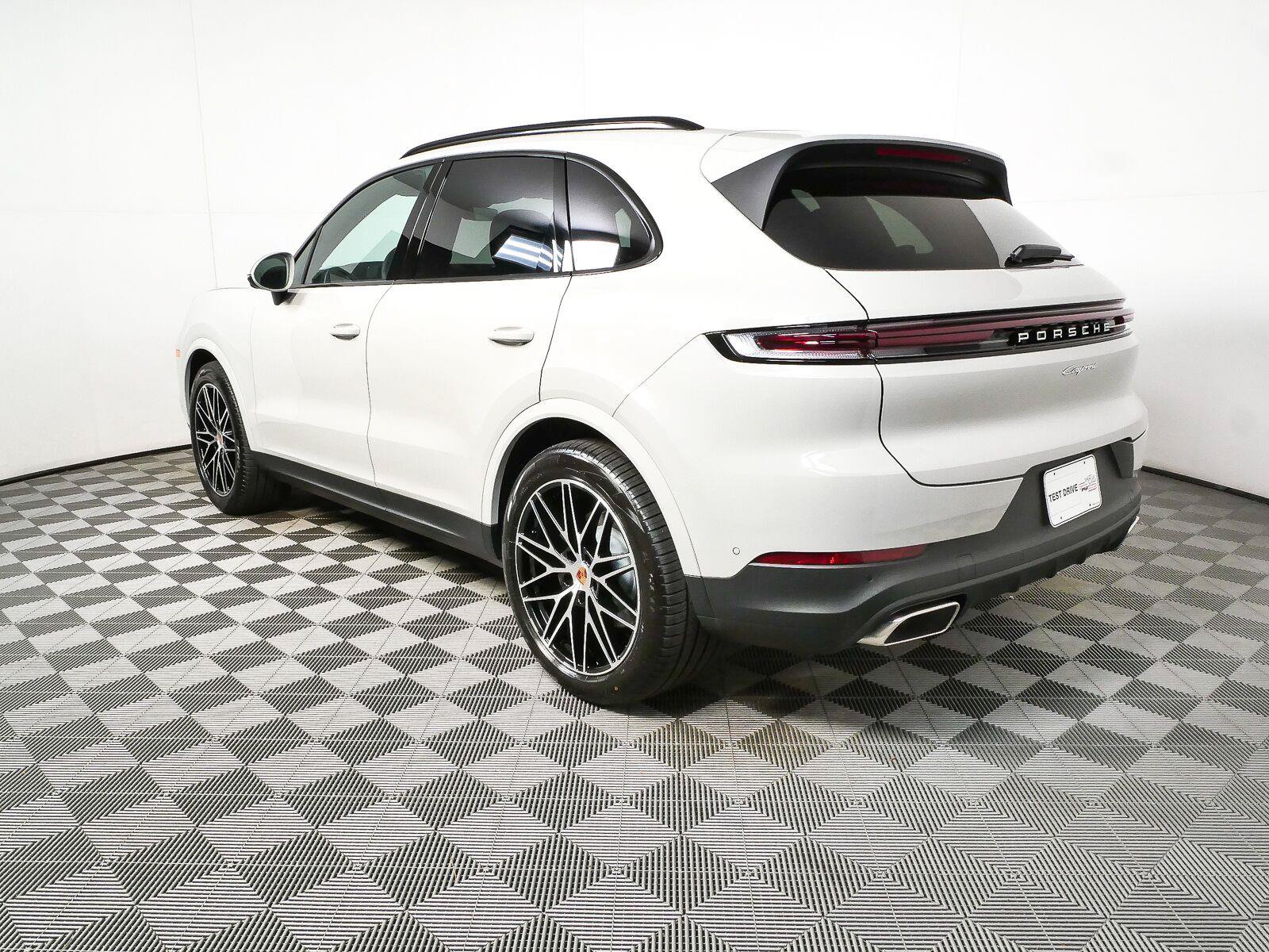 New 2026 Porsche Cayenne AWD/4WD image 3