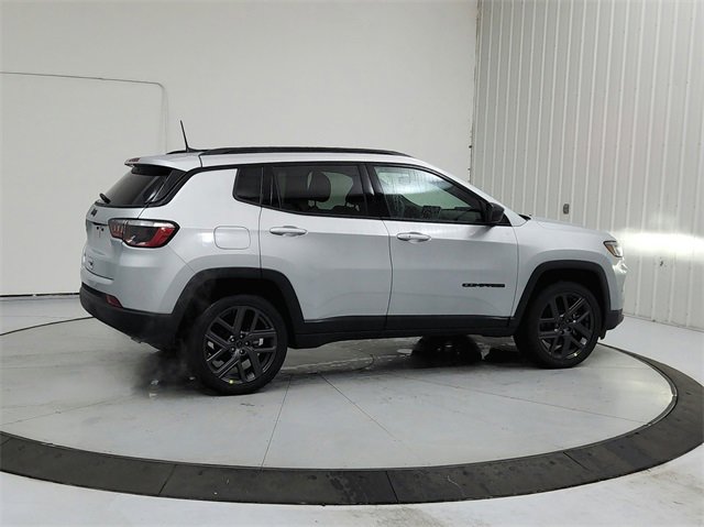New 2026 Jeep Compass Latitude image 8