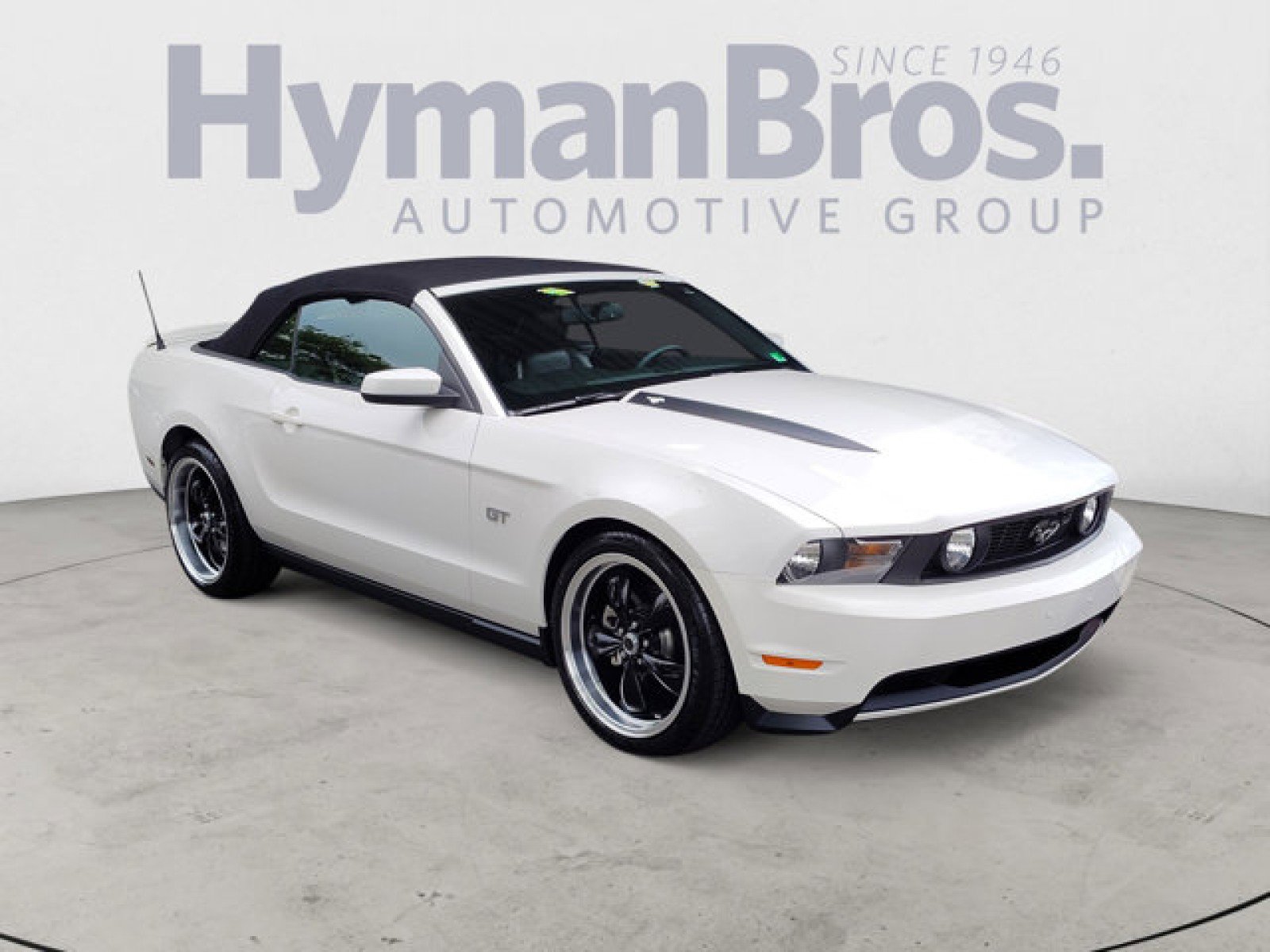 Used 2010 Ford Mustang GT Premium image 1