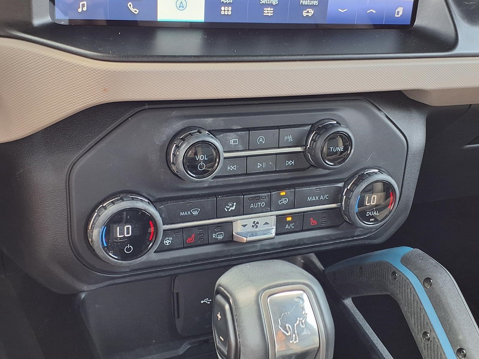 Used 2023 Ford Bronco Wildtrak AWD/4WD image 18