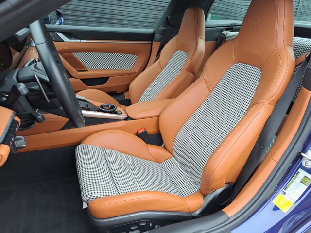 Certified 2024 Porsche 911 Targa 4S image 5