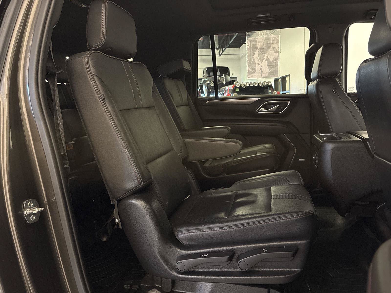 Used 2021 Chevrolet Suburban RST w/ Luxury Package AWD/4WD image 54