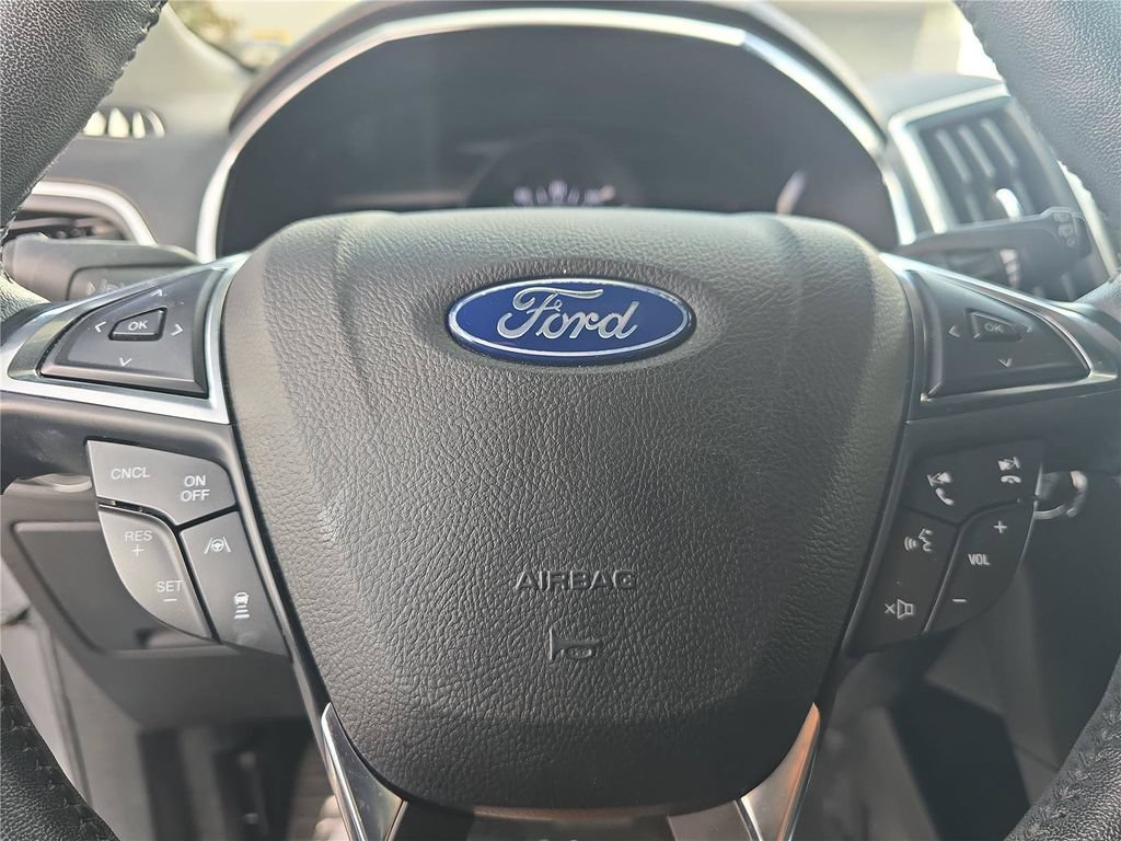 Used 2021 Ford Edge Titanium w/ Equipment Group 301A FWD image 23