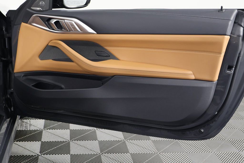 Used 2025 BMW M440i Convertible w/ Premium Package image 14