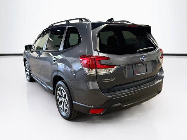 Used 2024 Subaru Forester Premium AWD/4WD image 5