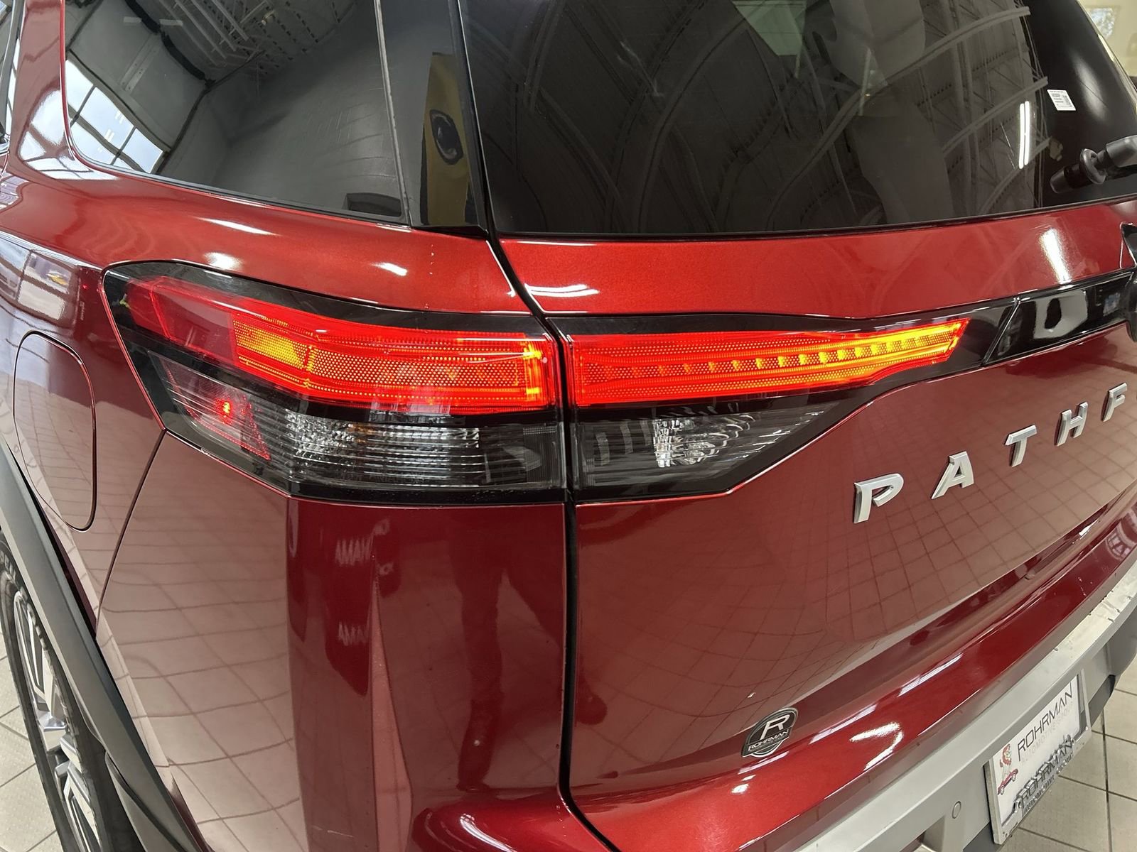 Certified 2023 Nissan Pathfinder SL image 38