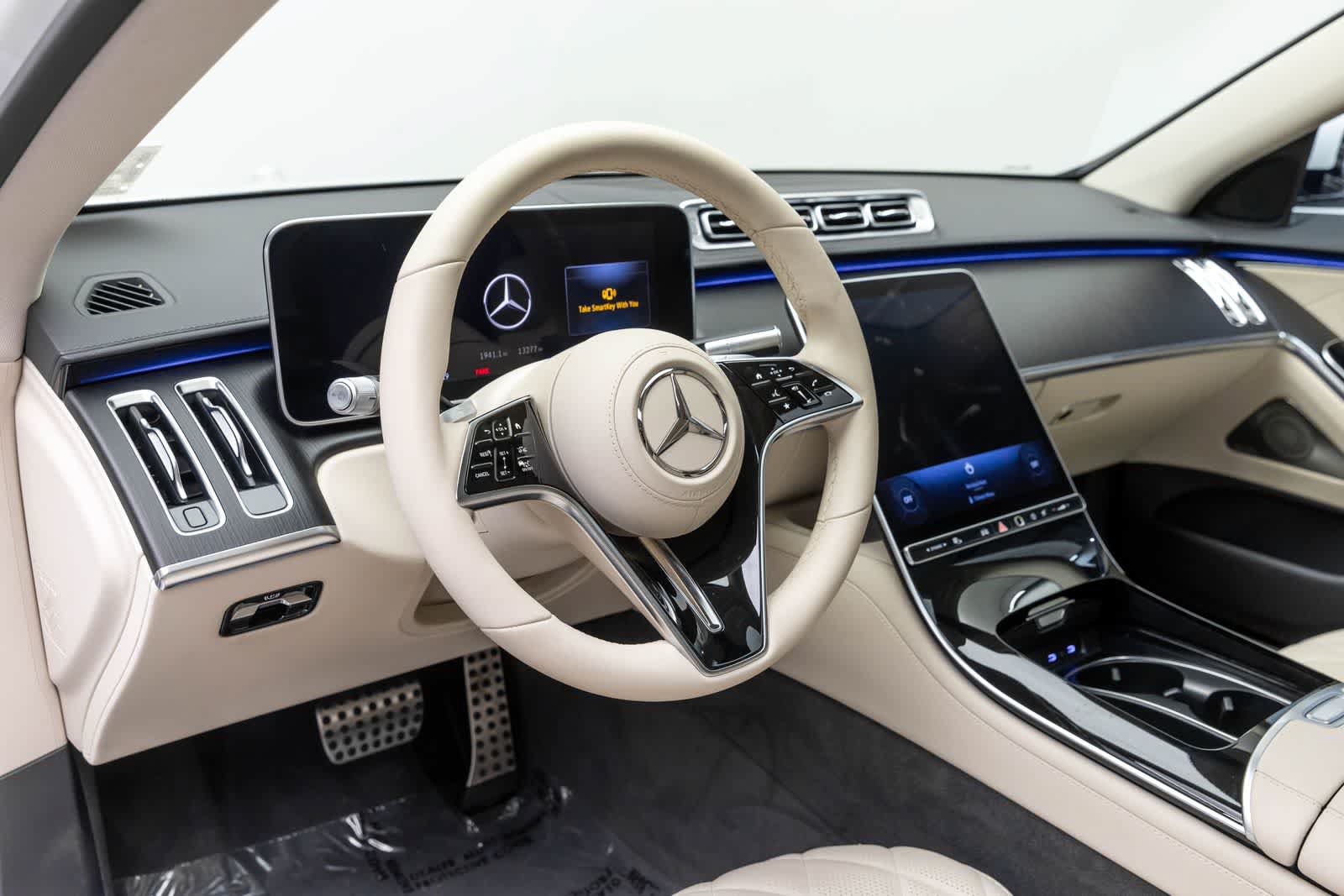 Used 2025 Mercedes-Benz S 580 4MATIC Sedan image 2