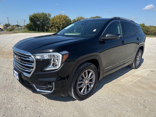 Used 2024 GMC Terrain SLT