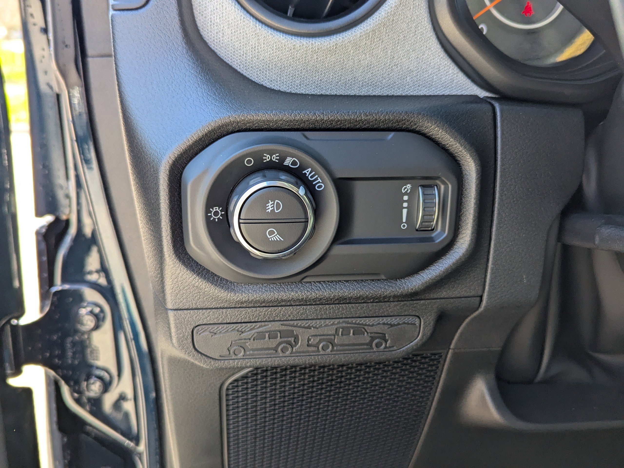 Certified 2025 Jeep Gladiator Sport image 20