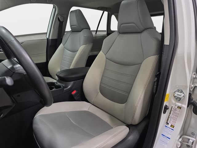 Certified 2020 Toyota RAV4 XLE Premium AWD/4WD image 12
