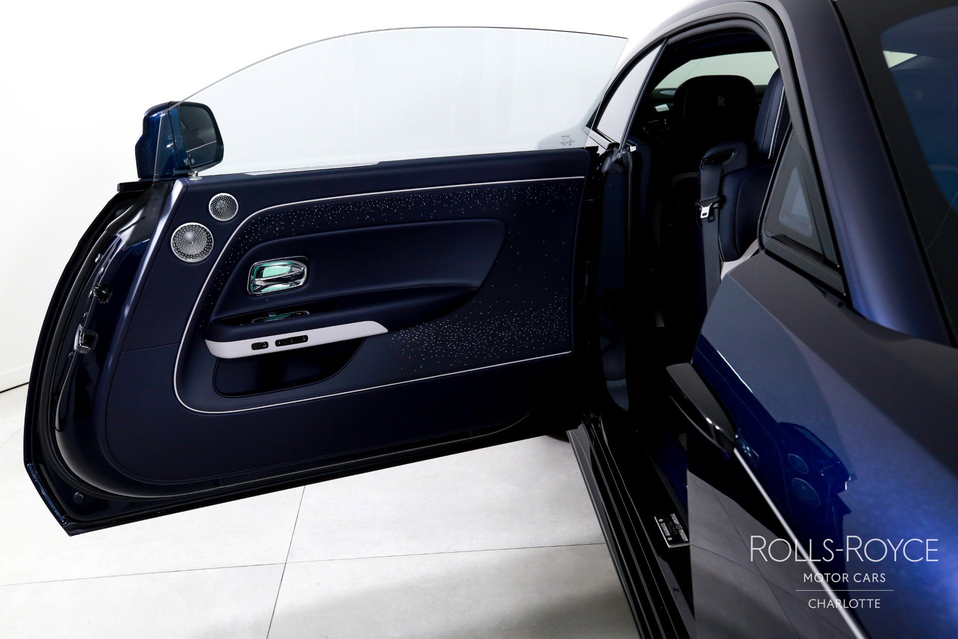 New 2026 Rolls-Royce Spectre Black Badge image 23