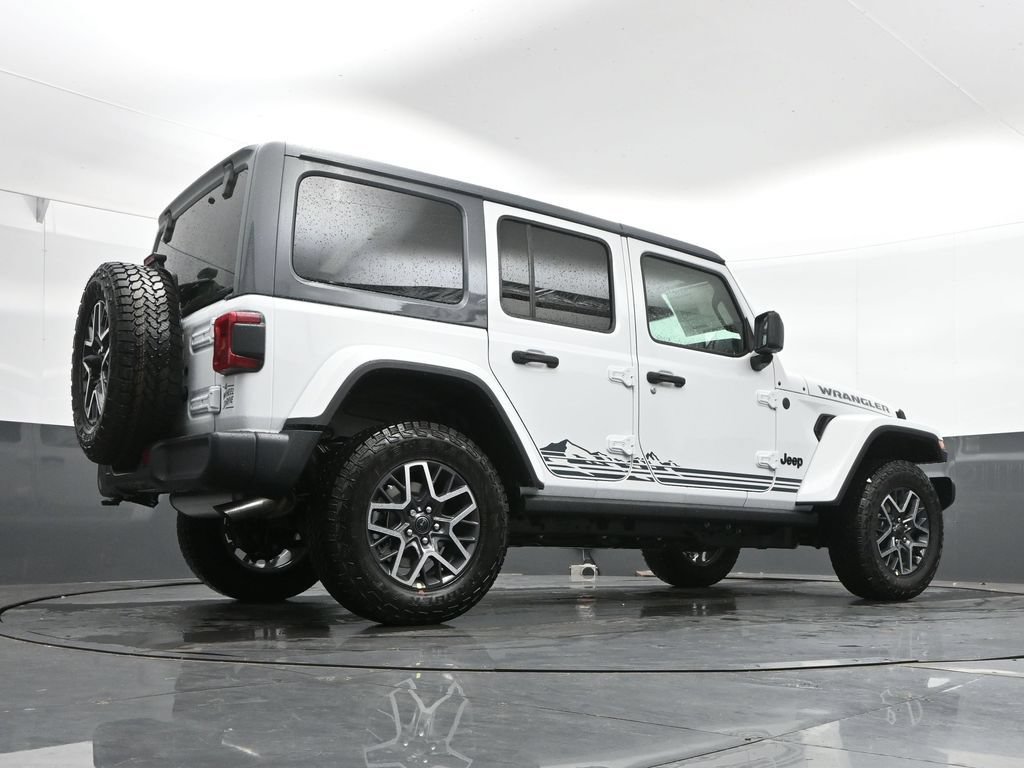 New 2026 Jeep Wrangler Unlimited Sahara w/ Rockslide Package AWD/4WD image 42