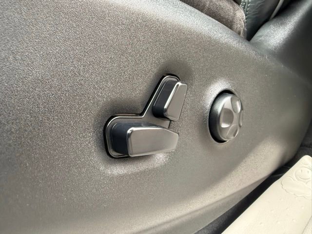 Used 2020 Chrysler Pacifica Limited image 13