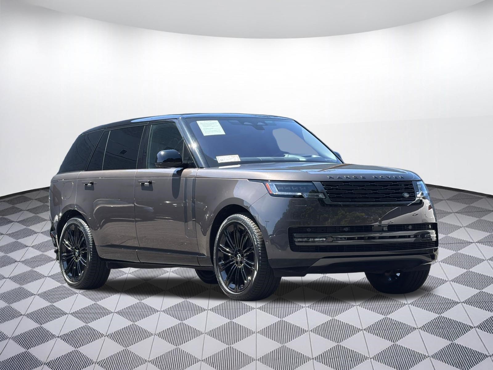 Used 2023 Land Rover Range Rover Long Wheelbase First Edition AWD/4WD image 7