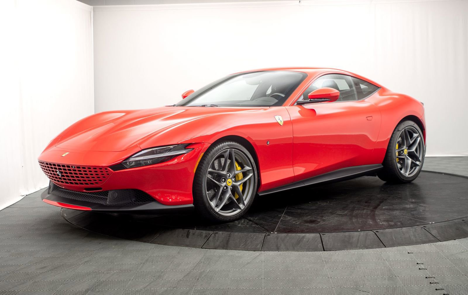 Used 2022 Ferrari Roma RWD image 7