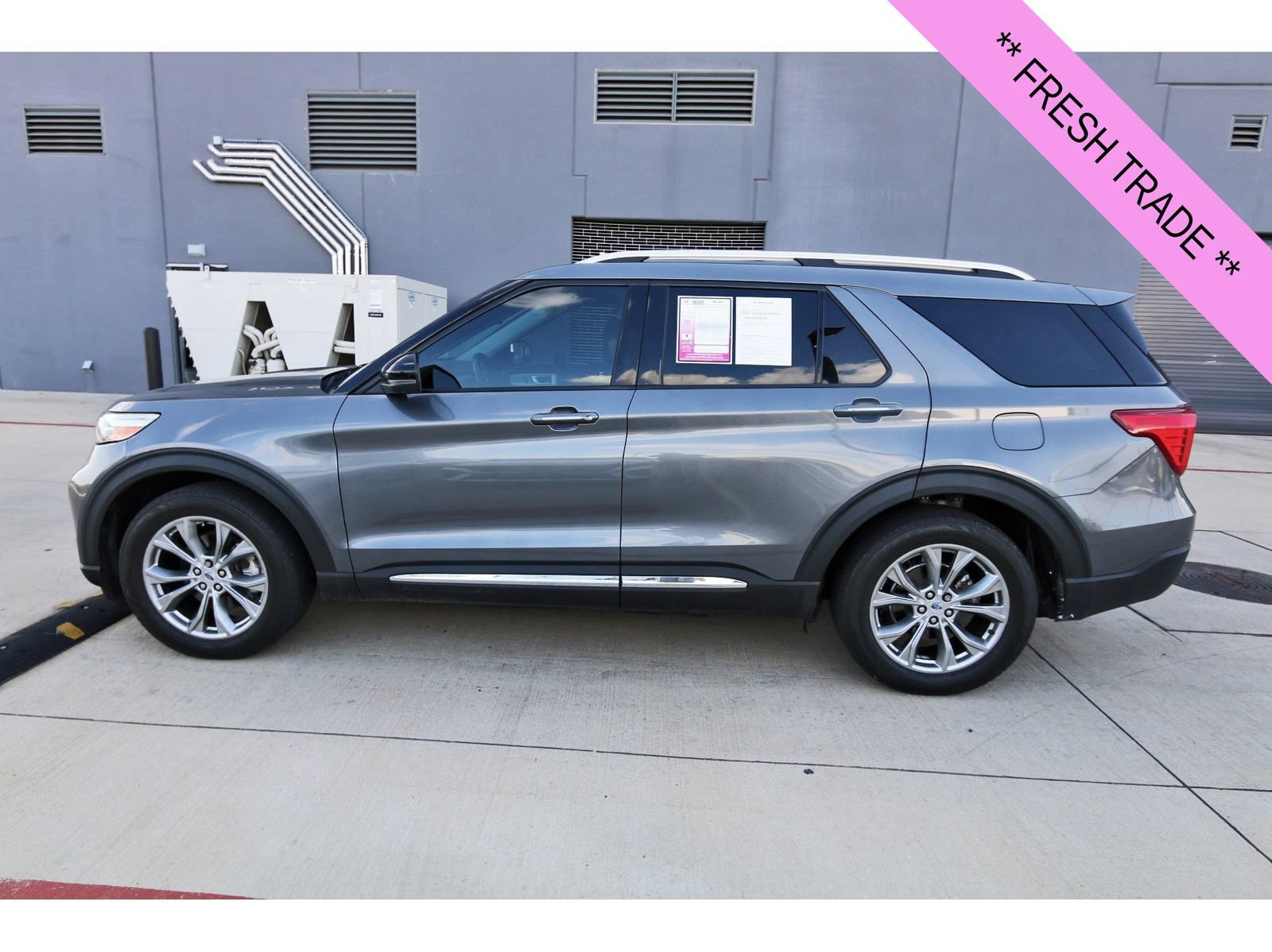 Used 2021 Ford Explorer Limited w/ Equipment Group 301A RWD image 5