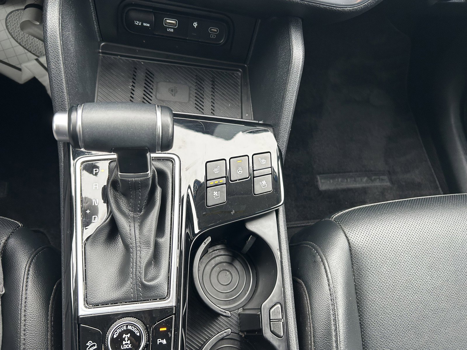 Used 2025 Kia Sportage SX image 31