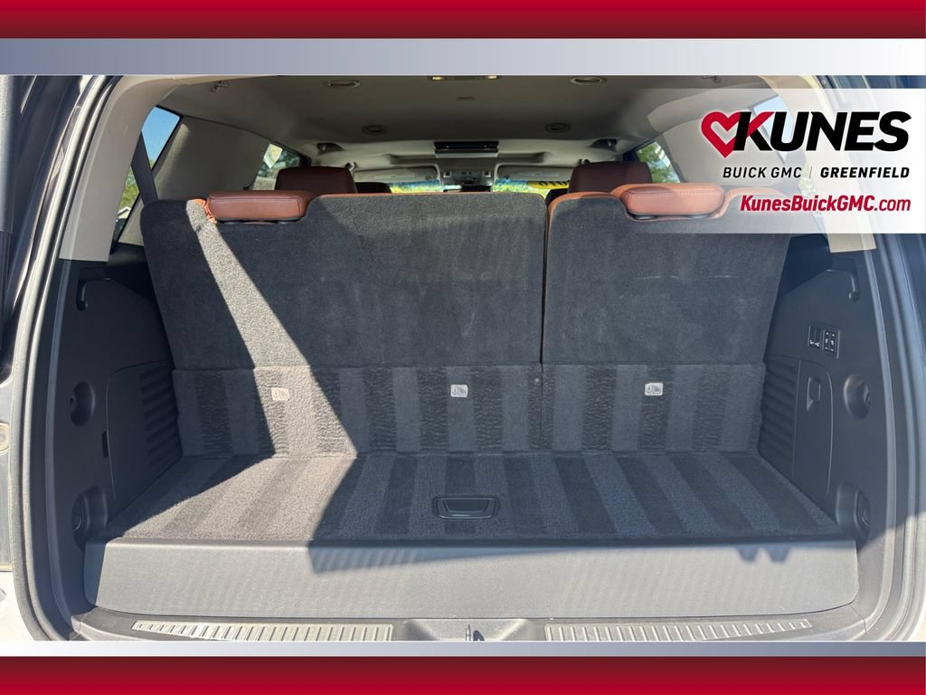 Used 2016 Cadillac Escalade Luxury AWD/4WD image 38