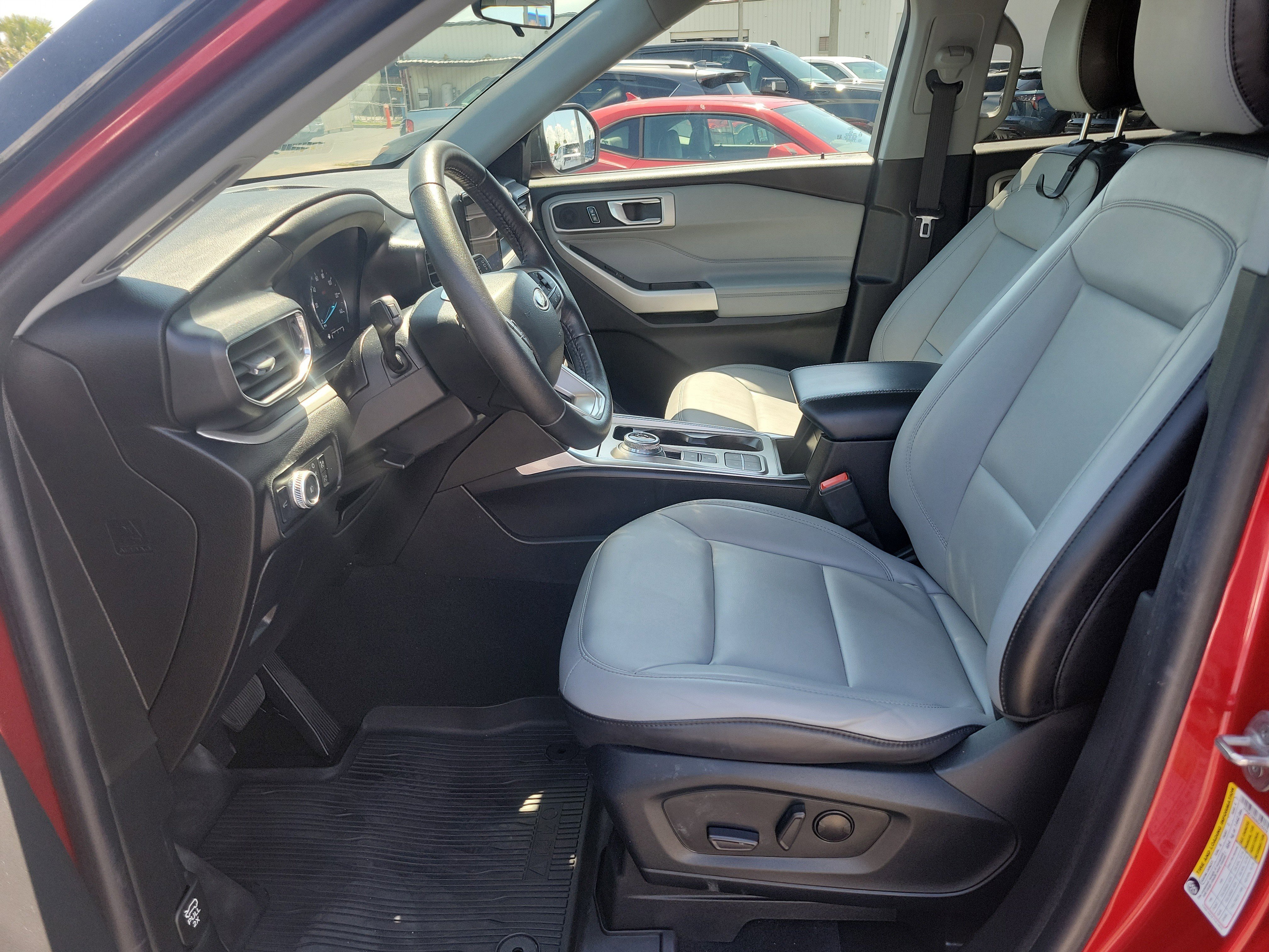 Used 2021 Ford Explorer XLT w/ Equipment Group 202A RWD image 20