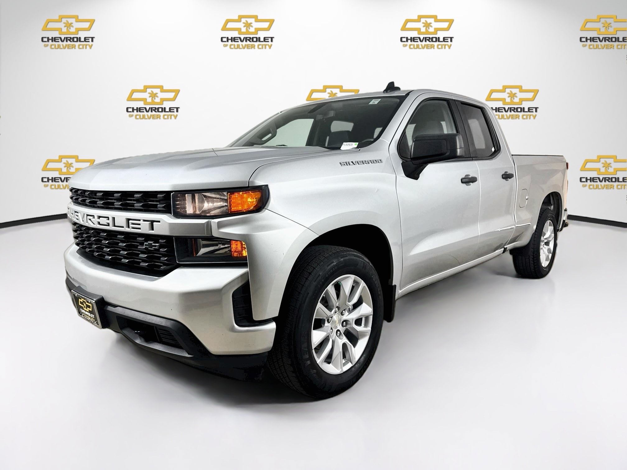 Used 2022 Chevrolet Silverado 1500 Custom RWD image 3