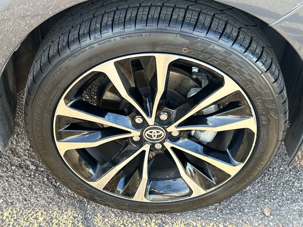 Used 2018 Toyota Corolla SE FWD image 7