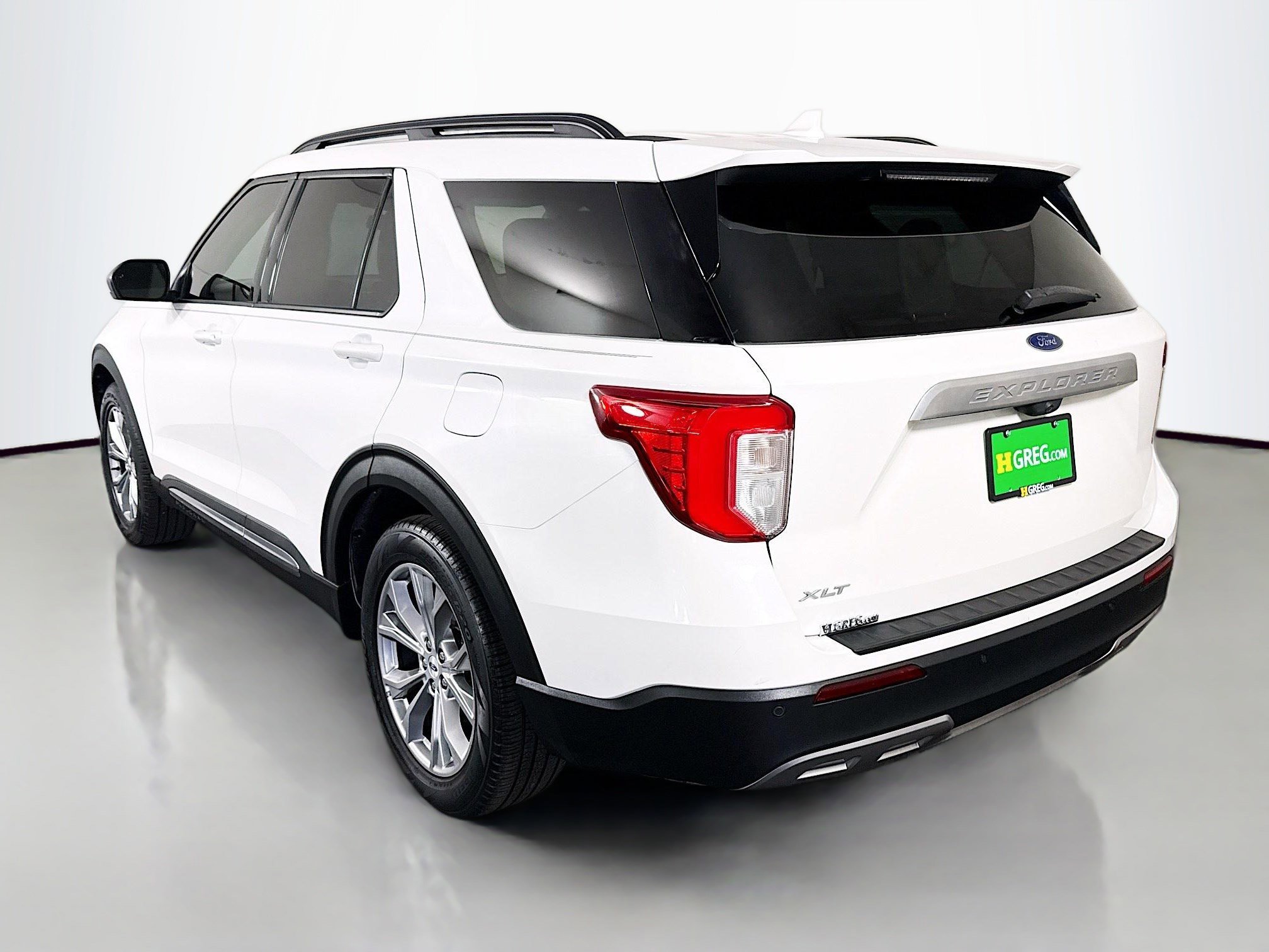 Used 2022 Ford Explorer XLT w/ Equipment Group 202A RWD image 7