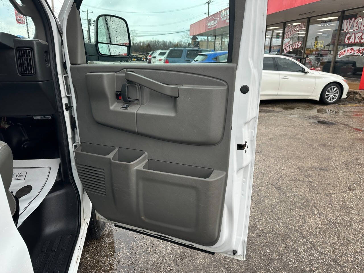Used 2020 Chevrolet Express 2500 w/ Communications Package RWD image 19