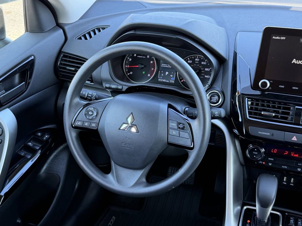 Used 2025 Mitsubishi Eclipse Cross AWD image 13
