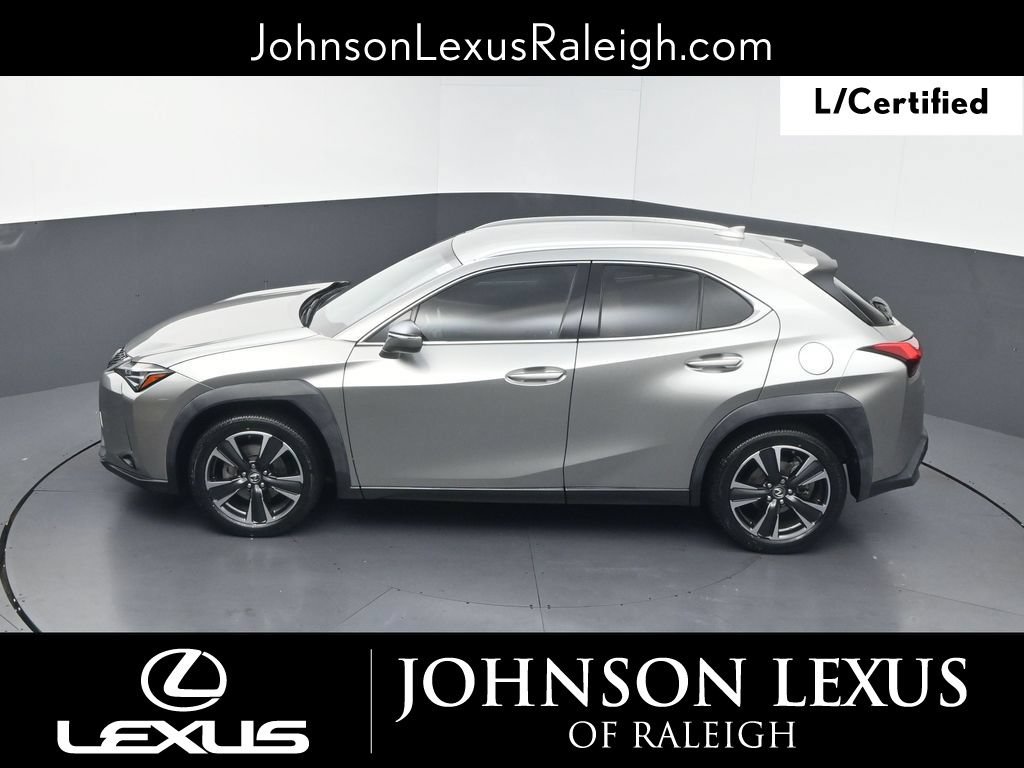 Certified 2021 Lexus UX 200 w/ Accessory Package (Z2) FWD image 29