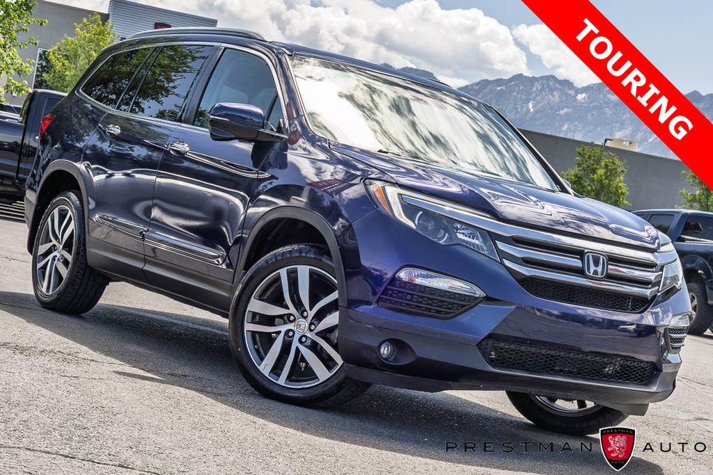 Used 2016 Honda Pilot Touring image 1