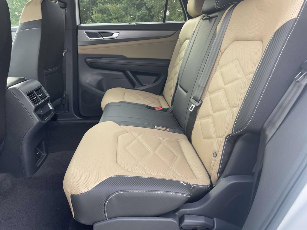 New 2026 Volkswagen Atlas Cross Sport SE FWD image 13