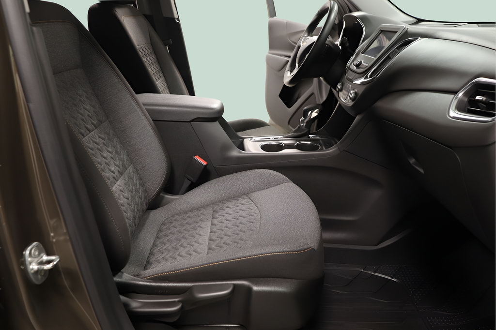 Used 2024 Chevrolet Equinox LT w/ LPO, Floor Liner Package FWD image 32