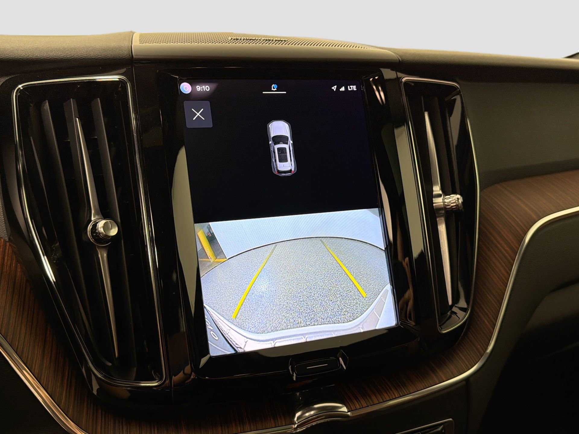 Certified 2023 Volvo XC60 B5 Plus w/ Protection Package Premier FWD image 14