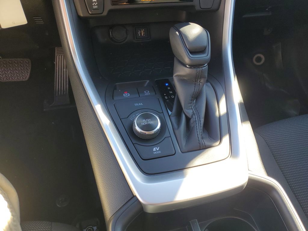New 2025 Toyota RAV4 LE image 14