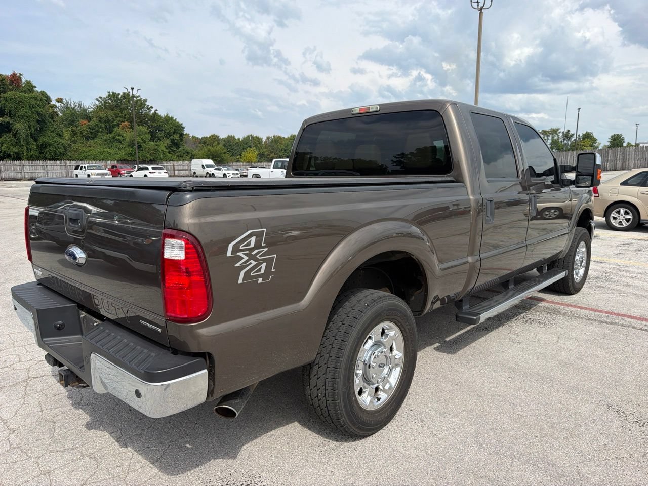 Used 2016 Ford F250 XLT w/ XLT Premium Package AWD/4WD image 3