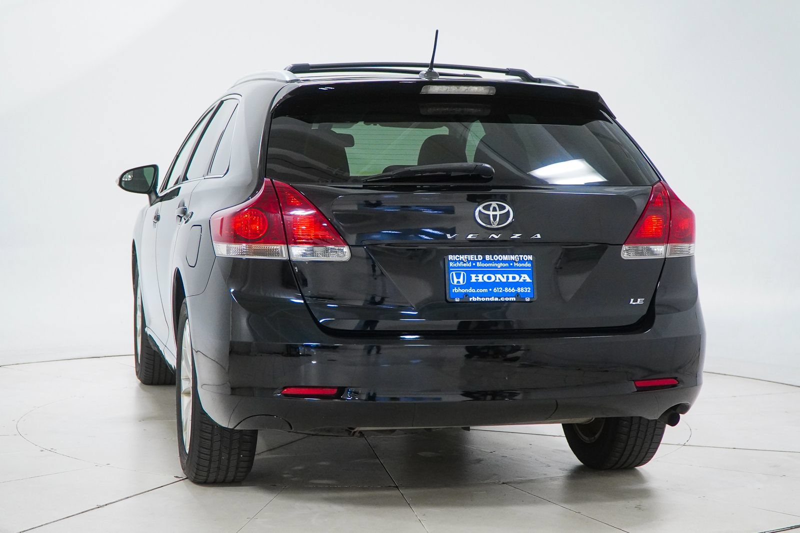 Used 2013 Toyota Venza LE FWD image 8
