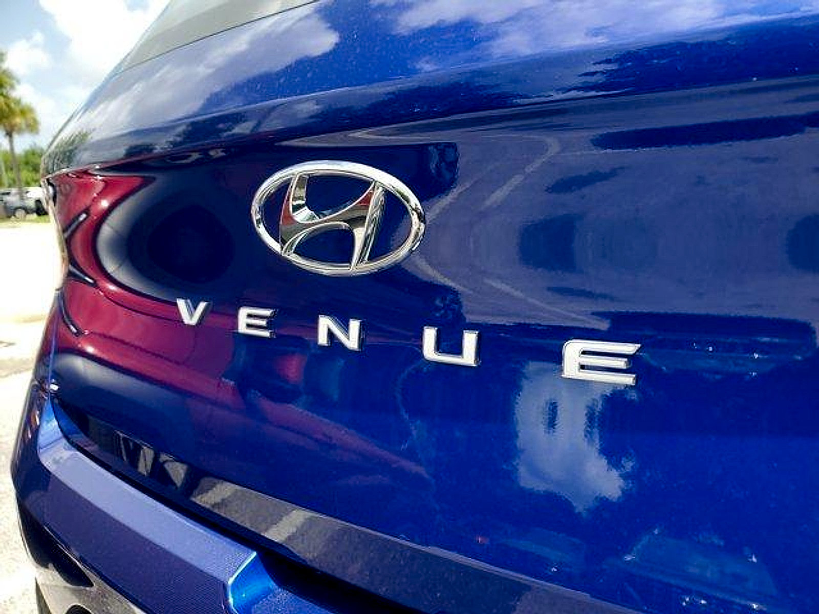 New 2025 Hyundai Venue Limited FWD image 5