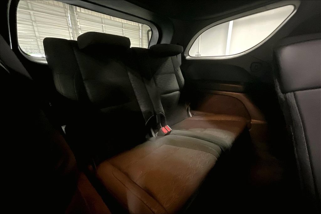 Used 2025 Dodge Durango GT AWD/4WD image 34