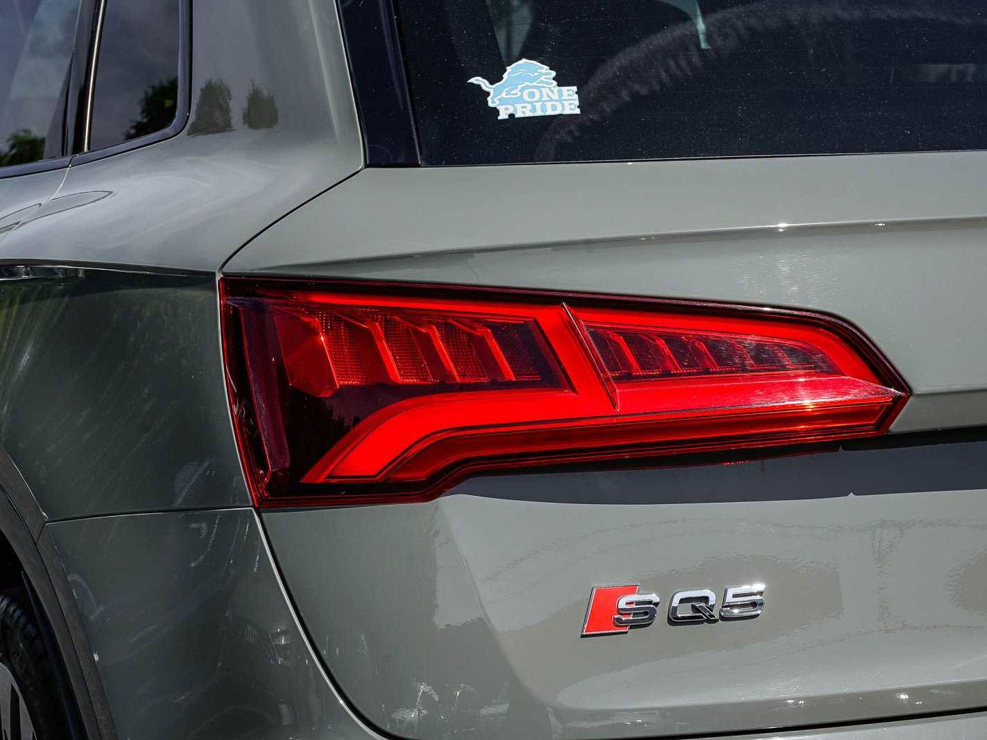 Used 2019 Audi SQ5 Premium Plus w/ Premium Plus Package image 9