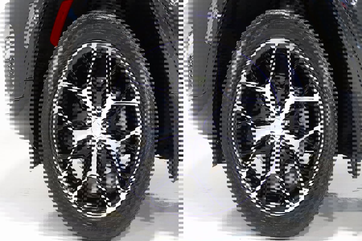 Used 2023 Jeep Grand Cherokee Summit image 90