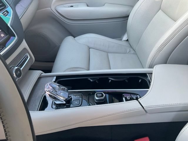 Certified 2024 Volvo XC90 T8 Ultimate AWD/4WD image 14
