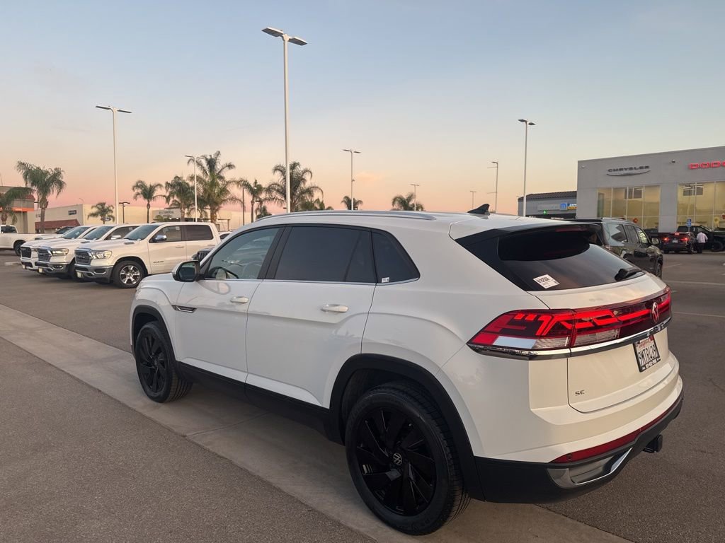 Used 2024 Volkswagen Atlas Cross Sport SE w/ Black Wheel Package image 6