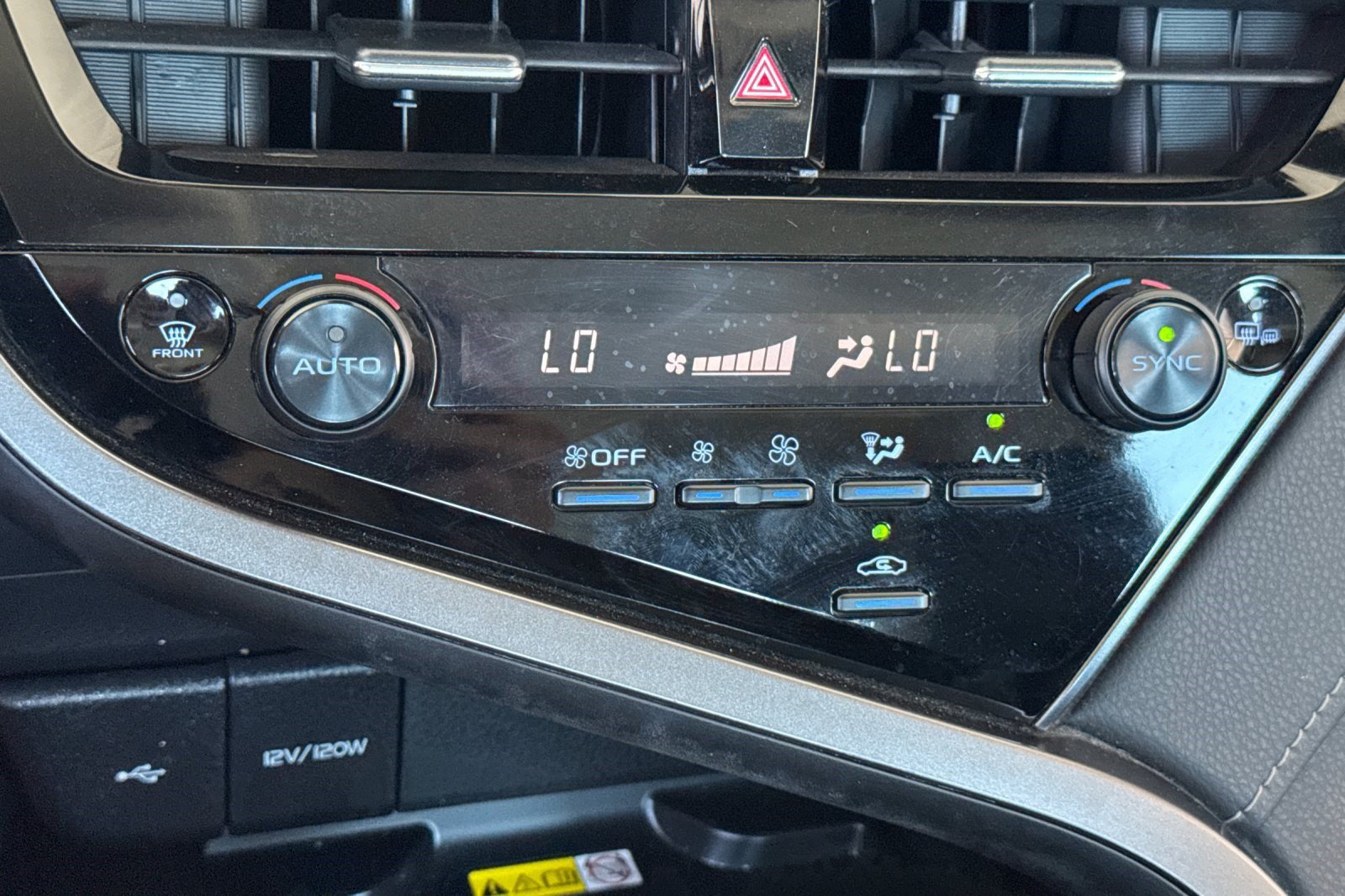 Used 2023 Toyota Camry XSE FWD image 18